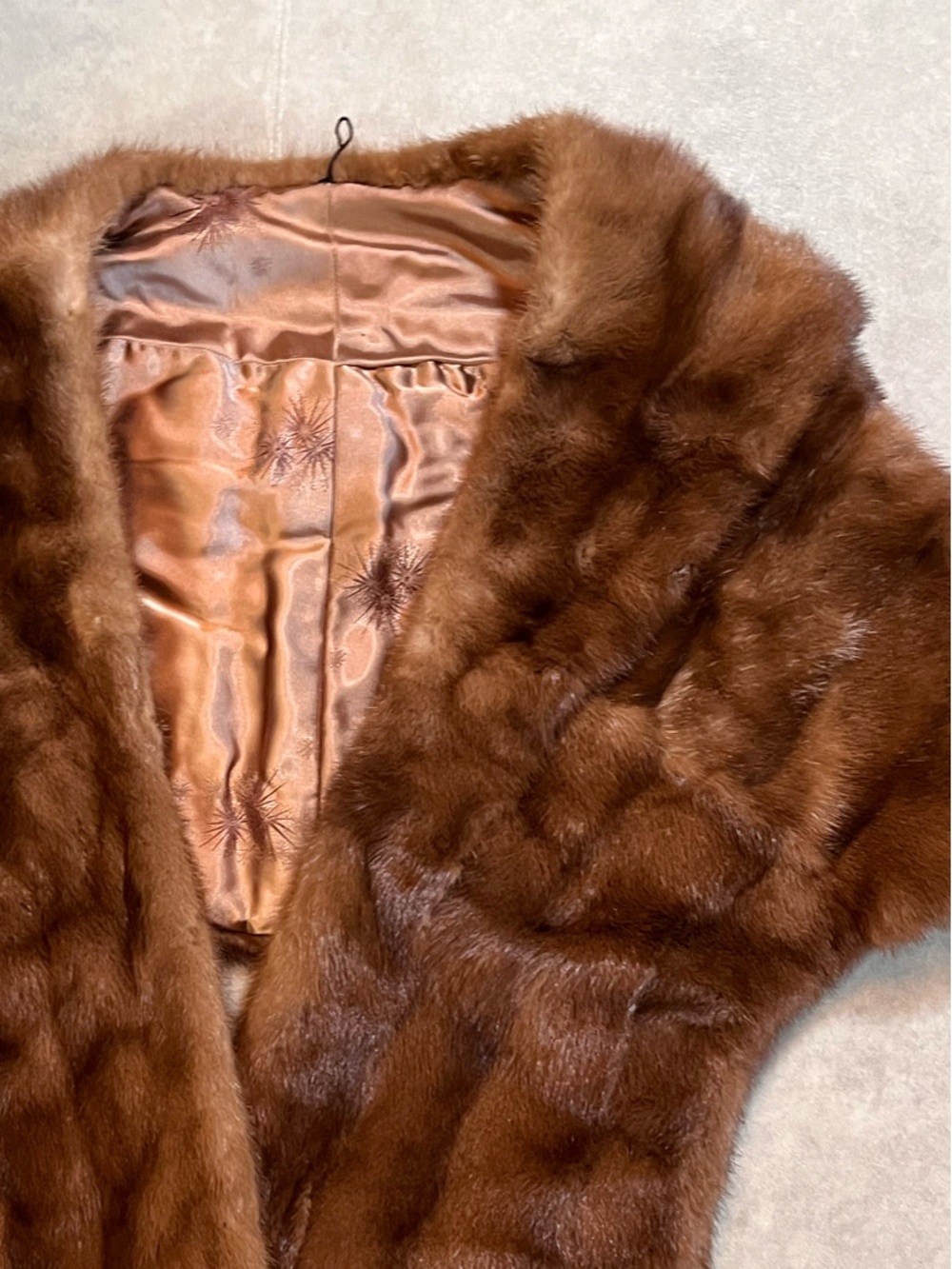 Vintage Mink Fur Stole Wrap Cape - 1940s - Satin Lining - Genuine Fur - Brown - Picture 6 of 10